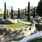 Resort Elenite Premium