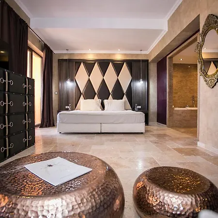 роял каса & аква парк Здравен курорт 5*