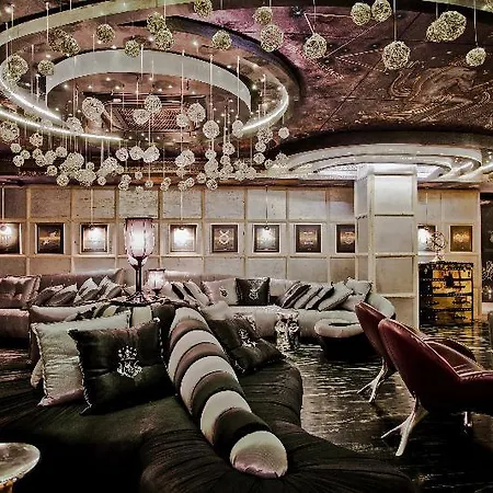 Здравен курорт роял каса & аква парк 5*