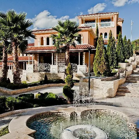 Здравен курорт роял каса & аква парк 5*